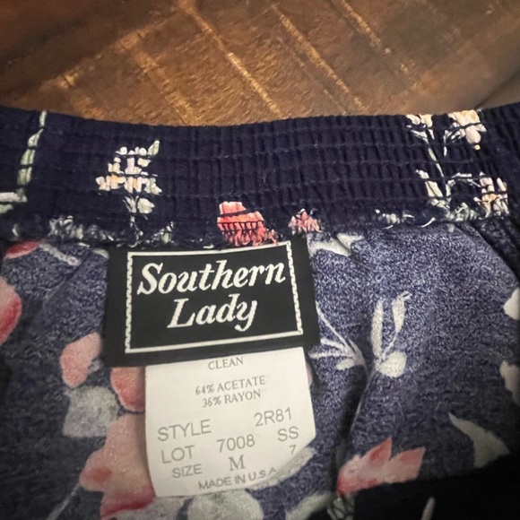 True vintage Southern Lady size M long maxi skirt with elastic band for waist - Picture 6 of 6